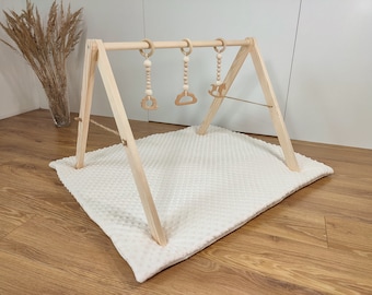 Montessori Babygym Fitness met sensorisch hangend speelgoed van natuurlijk ecologisch hout 3 matte kleuren