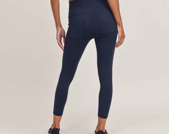 leggings back pockets