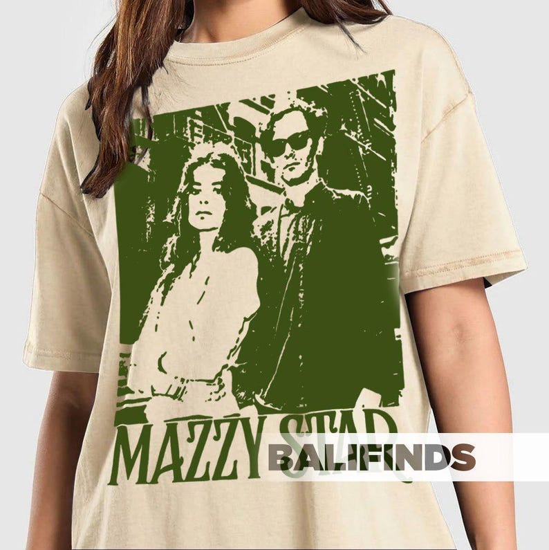 Camiseta unisex de la banda de rock Mazzy Star, merchandising de Mazzy Star, diseño de póster de la banda de los 90 de Mazzy Star, camiseta gráfica con identificación de regalo imagen 1