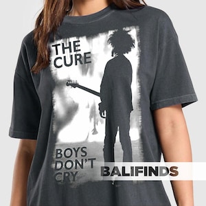 ザ・キュアー ロックバンド ユニセックス Tシャツ、ザ・キュアー グッズ、ザ・キュアー ボーイズ・ドント・クライ ポスターデザイン グラフィック Tシャツ ギフト ID