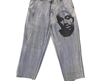 Vintage Makaveli Tupac Jeans Y2K des années 2000 pantalon en denim baggy poésie graphique dans l'éventualité de ma mort lavage léger à l'acide Mens taille 36 Hip Hop rare