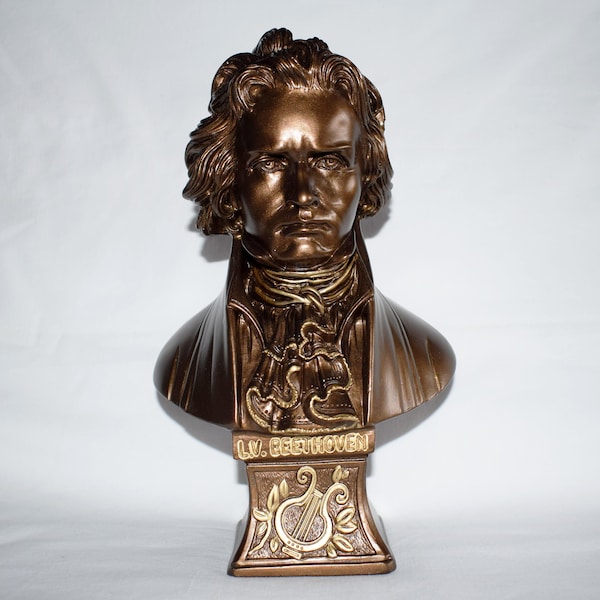 Ludwig van Beethoven buste sculpture statue statuette figure compositeur musicien