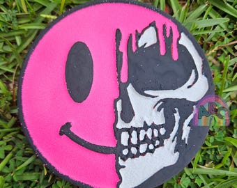 Smile Skull Silicone Freshie Mold