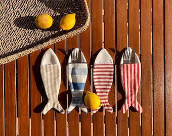 Portaposate a forma di pesce in tessuto lavabile – Stile mediterraneo – Decorazione tavola mare – Porta posate estivo
