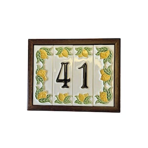 Handbemalte italienische Hausnummer aus Keramik mit schwarzen Zahlen - 10 x 3,3 cm