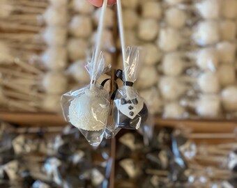 Bride and Groom Cake Pops