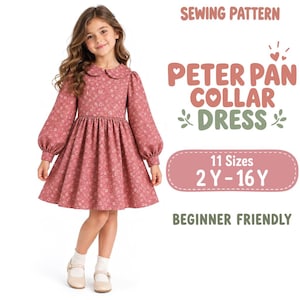 Puede incluir: Un patrón de costura para un vestido con cuello Peter Pan, mangas largas y estampado floral. El texto dice: SEWING PATTERN, PETER PAN COLLAR DRESS, 11 Sizes 2 Y - 16 Y, BEGINNER FRIENDLY. El vestido es rosa empolvado con un pequeño estampado floral blanco.