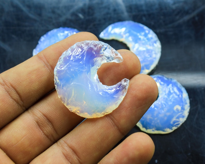 Opalite LUNE CRESCENT MOON Healing Stone métaphysique Verre Opal Carving GP645 Opalite LUNE CRESCENT MOON Healing Stone métaphysique Verre Opal Carving GP645