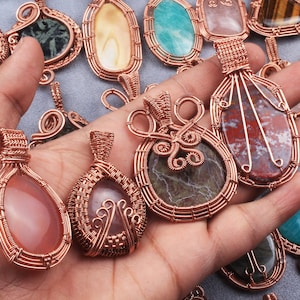 Designer Copper Wire Handmade Pendant Necklace, Assorted Gemstone Copper Wire Pendant Jewelry, Crystal Wire Pendant Gift Jewelry For Women