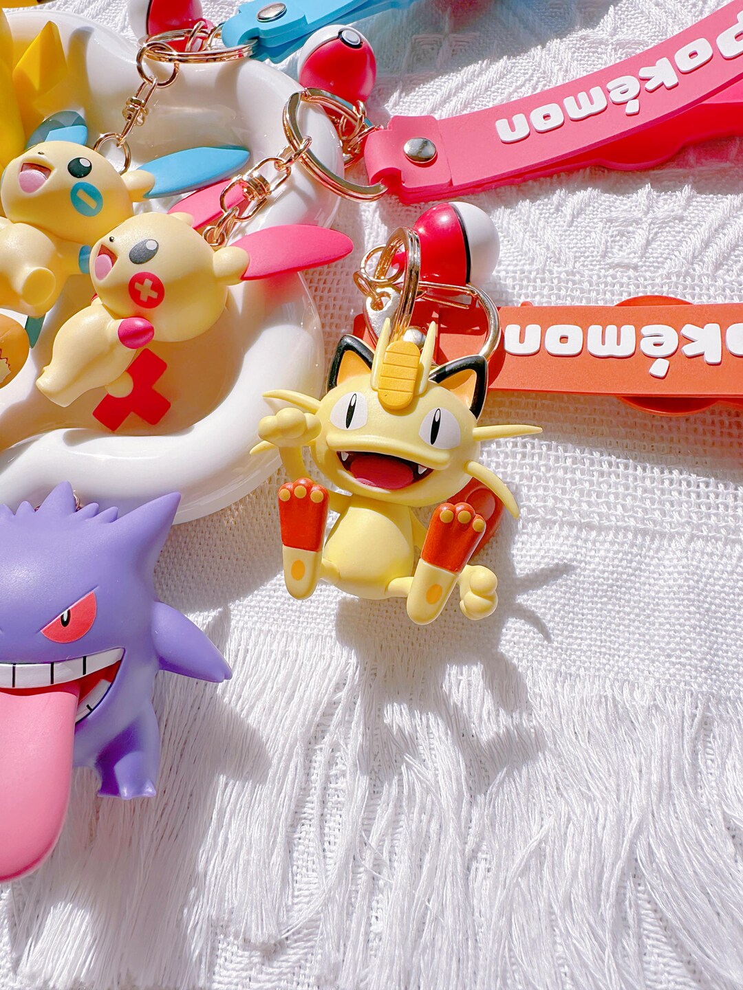 Personalized Meowth Key Chain, Cute Meowth Embroidery Name Bag Tag ...