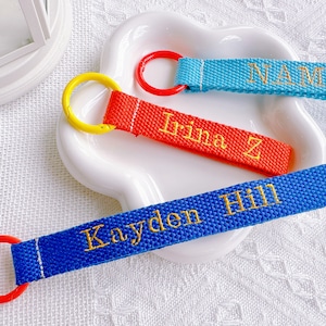 Schultaschen-Namensschild, Sport-Team-Schlüsselbund, Jungen-Geburtstags-Geschenk, Jungen-Namensschild, personalisierter Schlüsselring, gestickter Kinderrucksack, Telefonnummern-Umbau