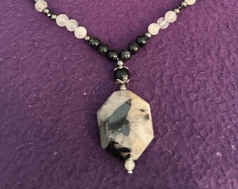 Turmalinquarz Halskette und Ohrring Set | Onyx und Knisterquarz | Erdige Schwarz & Weiß Naturstein Schmuck