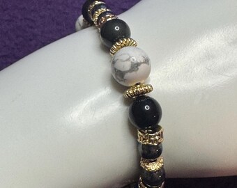 Hematite, Howlite & Onyx Protection Bracelet with Gold accents – Adjustable Gunmetal Chain