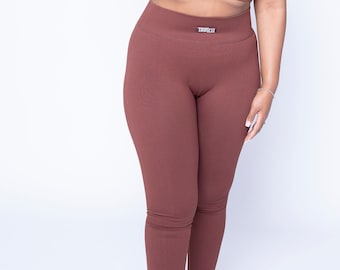 Ultimate comfort and style: brown sports leggings for your workout