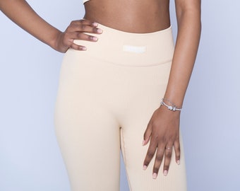 Ultimate comfort and style: beige sports leggings for your workout