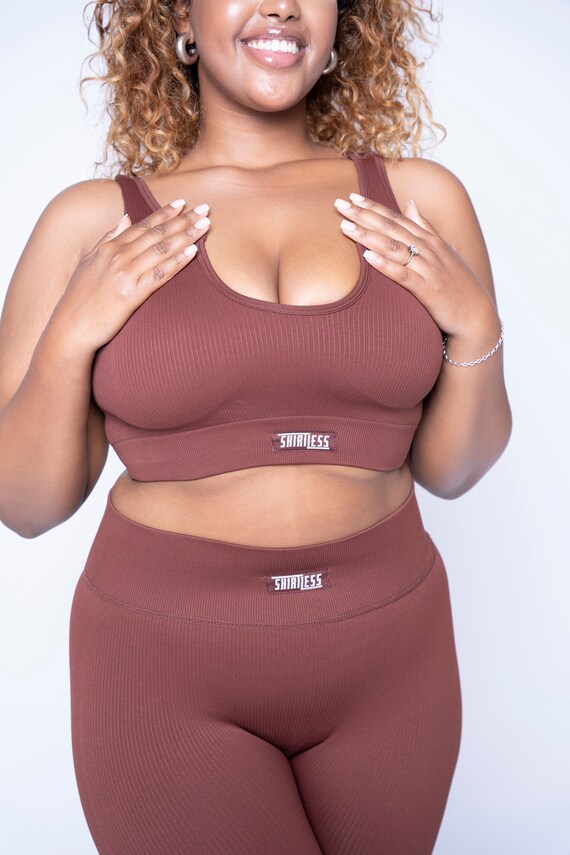 Power and Comfort in One: Brown Sports Set With Long Leggings and