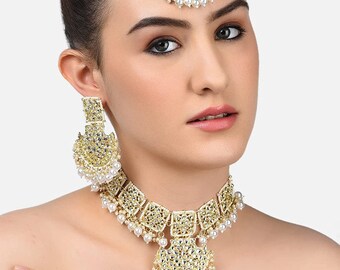 Cadeau collier ethnique kundan pour elle/boucle d'oreille/Maangtikka/ensemble de bagues/ensemble de bijoux en perles/cadeau de demoiselle d'honneur/bijoux de la déesse sacrée.