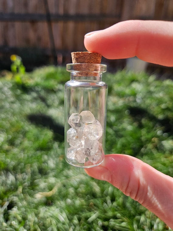 Herkimer Diamonds (16 pieces, 8 grams)