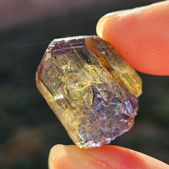 Stunning Pleochroic Sunset Tanzanite (9.5 grams)