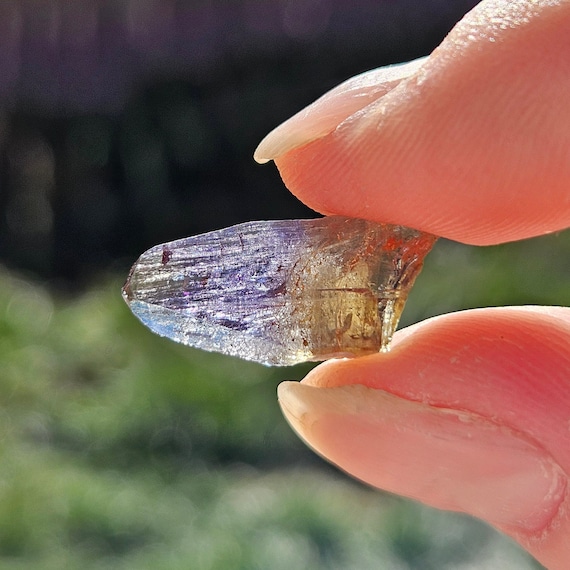 Multicolored Tanzanite Specimen (1.28 grams)