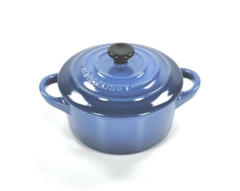 Le Creuset Cast Iron Bis Round Cocotte 2-3/4qt / 2.6L Round Dutch