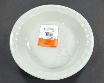Le Creuset Stoneware Eiffel Tower Pie Dish 23cm NWT color ~ WHITE