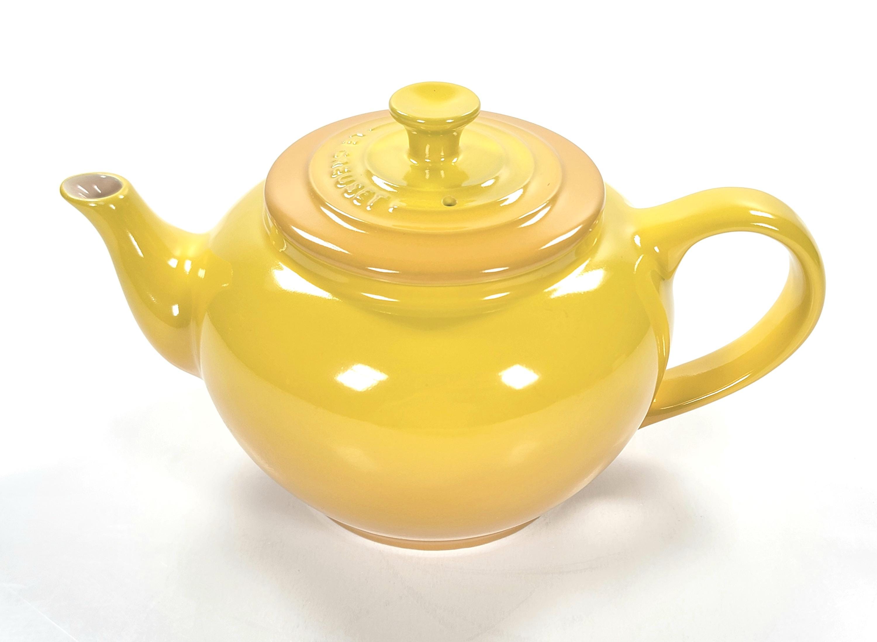 Le Creuset Stoneware Small Teapot With Strainer 22oz / 0.6L Color