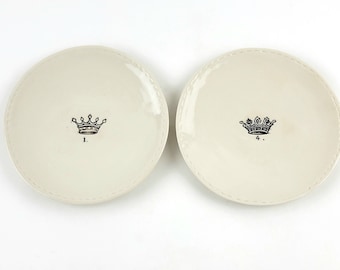 RAE DUNN Boutique Crown 6&quot; Bread & Butter Plates ~ Plates 1 and 4
