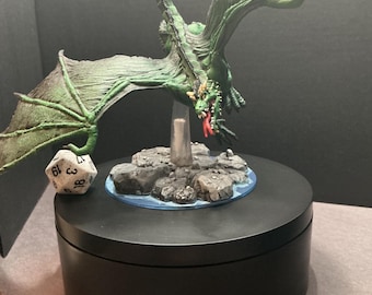 Young Green Dragon / hand painted / Dungeons & Dragons
