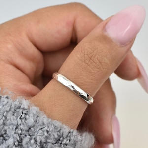 Silver Bold Hammered Ring, thumb ring for women, stackable ring, sterling silver rings, gift for her, silver rings, for her, gift