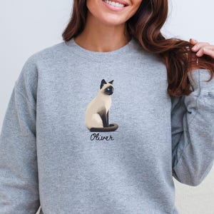 Custom Siamese Cat Sweatshirt, Siamese Cat Mom Sweatshirt, Gift For Cat Lover Sweater, Personalized Cat Crewneck Cute Cat Lady Birthday Gift