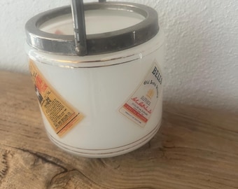 Secchiello per il ghiaccio/barile per biscotti vintage in vetro bianco latte di metà secolo, ideale per la pubblicità di whisky scozzese.