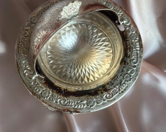 Mantequera antigua plateada con tapa enrollable e inserto de vidrio / Servidor de caviar ornamentado