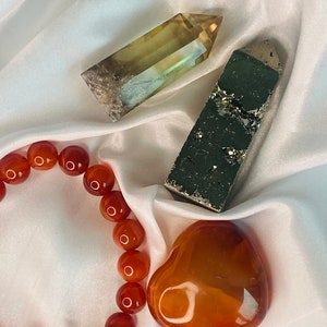 Business success crystal set intentions and manifesting abundance in business pyrite citrine carnelian gift set money flows