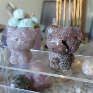 Rosa ametist Hello Kitty-snideri: Druzy glittrande ädelsten