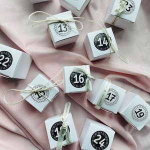 5 day crystal jewellery Christmas advent calendar