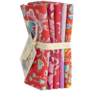 Tilda Bloomsville Fat Quarter Bundle 5 Pieces 20&quot; X 22&quot; Tomato Plum by Norwegian Designer Tone Finnanger