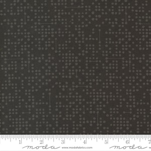 Może przedstawiać: Czarny materiał z powtarzającym się wzorem małych białych kropek i cienkich białych linii. Materiał ma subtelną fakturę i nowoczesny geometryczny wzór.