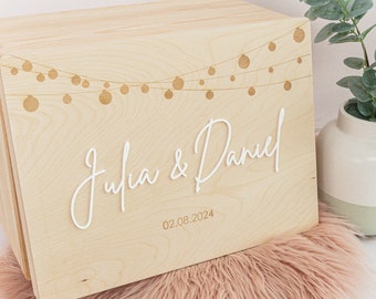 Wedding keepsake box / Wedding memory box / Keepsake box with lanterns / Wooden box with acrylic lettering / Wedding gift