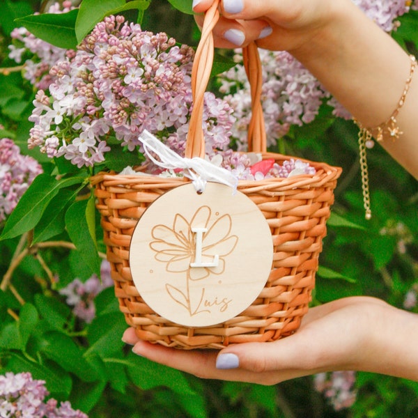 Flower girl / basket for flower child / flower child basket with name / gift basket / flower basket with name tag / wedding decoration
