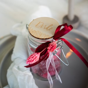Étiquettes nominatives en bois pour cadeaux de fête