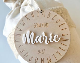 Personalized wooden tag for starting school 2027 – ABC name tag for school cones & gifts – Handmade in Leipzig