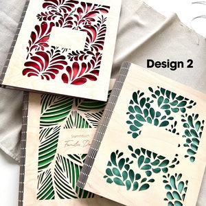 Stammbuch mit Familienname personalisiert mit floralem Muster