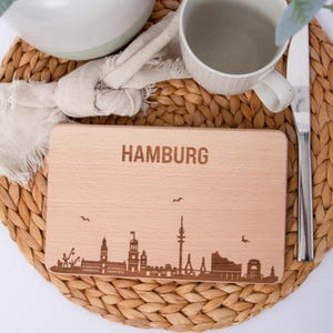 HAMBURG wooden board / city silhouette / gift idea northern lights / holiday feeling / snack board / breakfast board