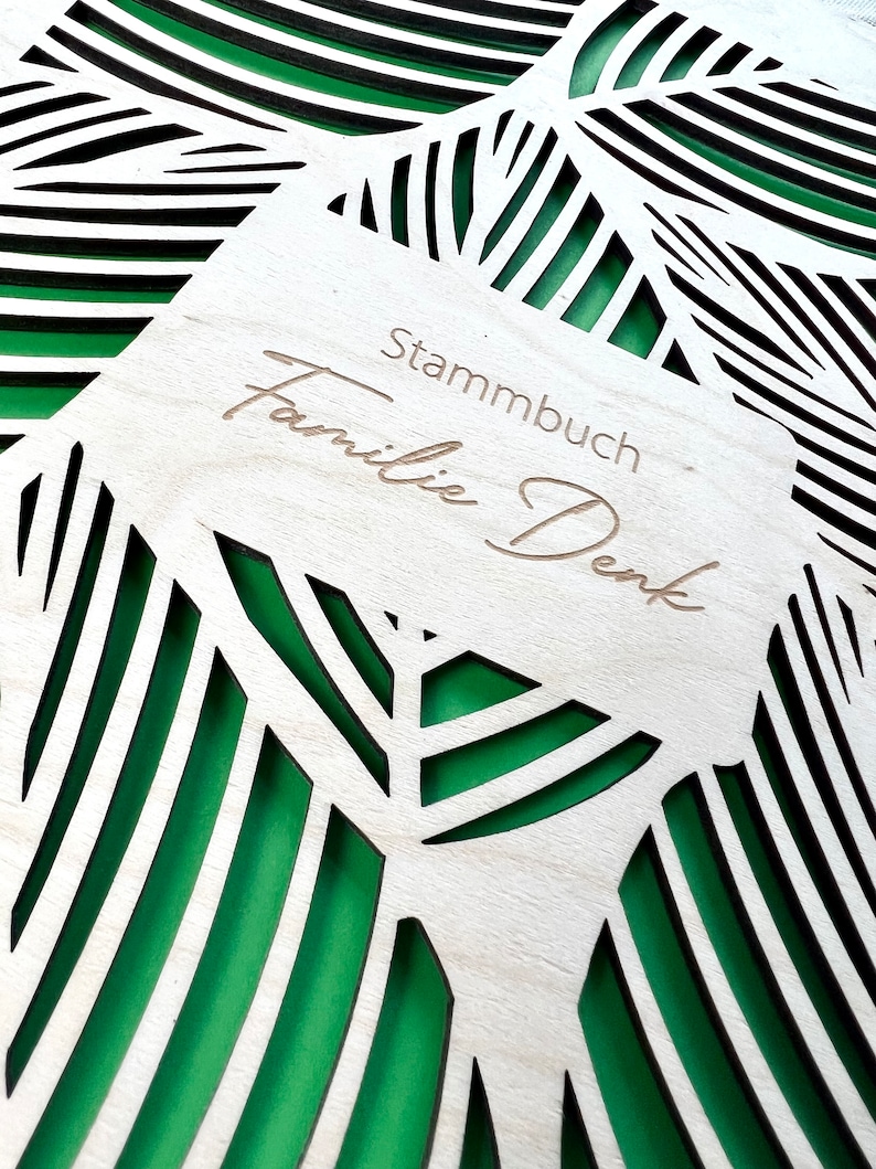 Stammbuch mit Familienname personalisiert mit floralem Muster