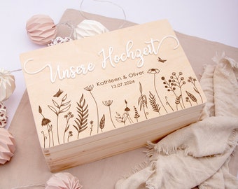 Wedding keepsake box / Wedding memory box / Keepsake box with floral motif / Wooden box with acrylic lettering / Wedding gift