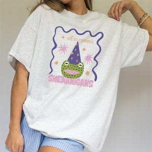 Up to Commit Shenanigans Shirt Damen, Funny Frog Graphic Tee