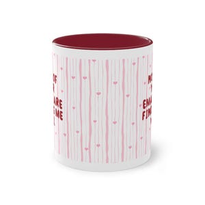 Caneca engraçada para escritório: "Nenhum dos seus e-mails está me encontrando", presente para colega de trabalho, caneca de café com humor corporativo, caneca de escritório engraçada com rato de escritório. imagem 2