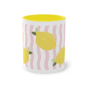Zitronen Tasse | Sommer Keramiktasse mit Zitronen Print | Gestreifter Kaffeebecher | Lemon Mug | Geschenk für Dolce Vita Sommer Bild 4