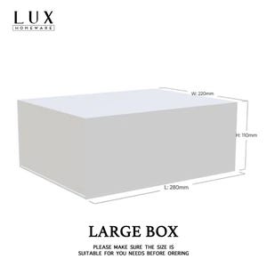 K&ouml;nnte beinhalten: Eine gro&szlig;e, rechteckige wei&szlig;e Box mit den Ma&szlig;en: 280 mm lang, 220 mm breit und 110 mm hoch. Der Text "LARGE BOX" steht darunter, mit einem Hinweis, die Gr&ouml;&szlig;e vor der Bestellung zu &uuml;berpr&uuml;fen. Das LUX HOMEWARE Logo befindet sich oben links.